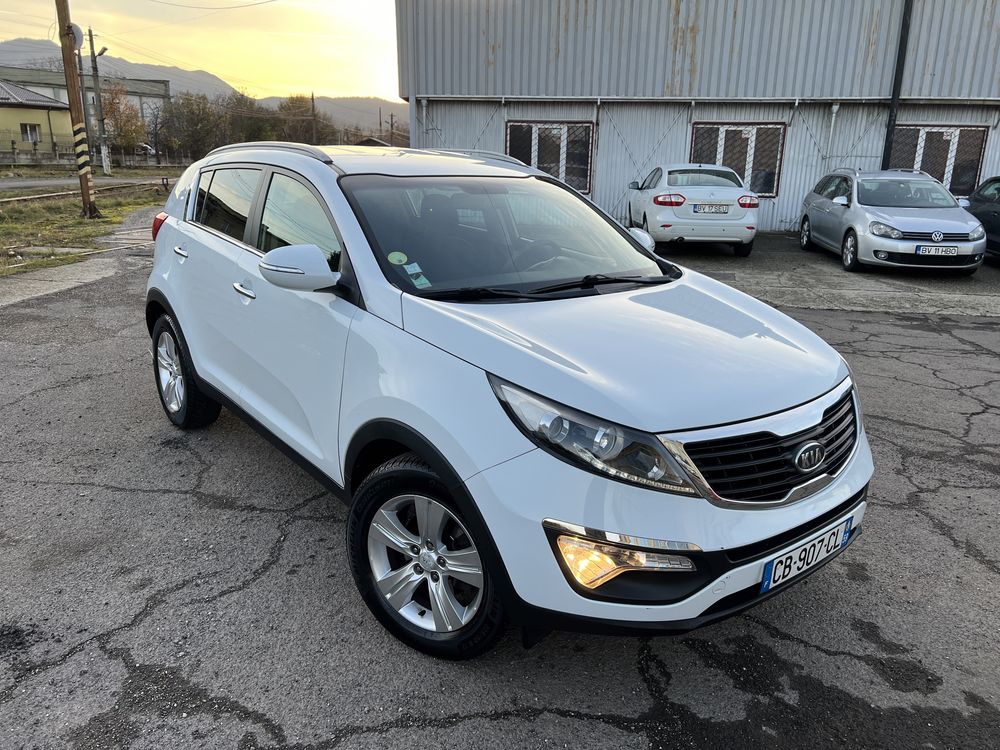 Kia Sportage Dynamics / 1.7 Crdi / 115 cp / Euro 5 / 2012 / Alb Alpin