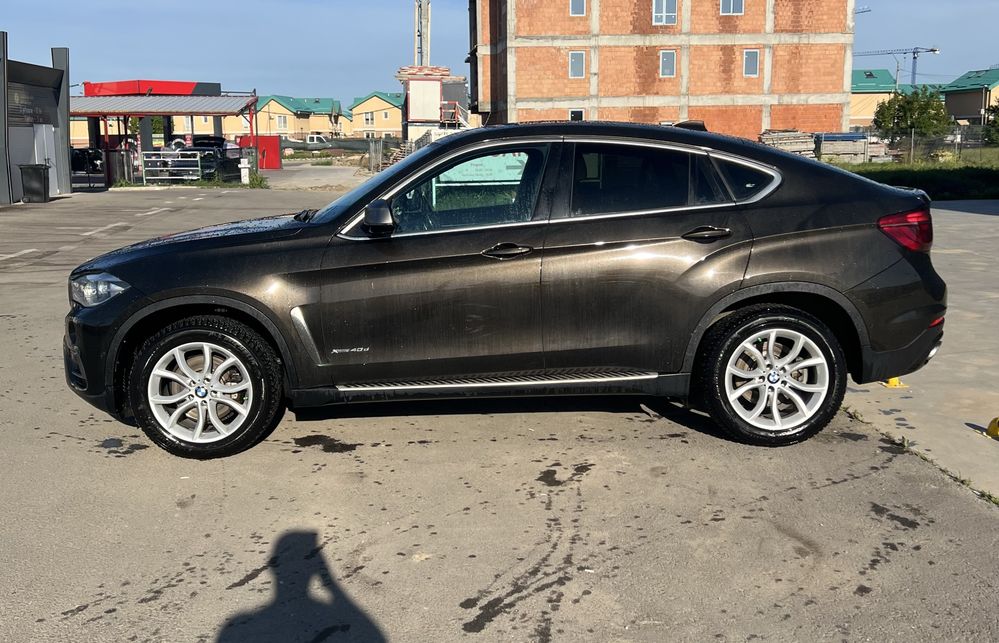 Vand BMW X 6 culoare Maro Perla