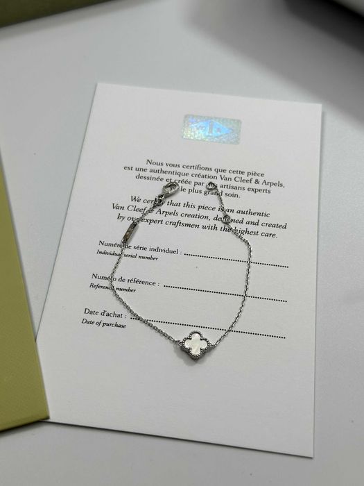 Brățară MINI Van Cleef & Arpels White Gold 750 White Pearl—VCARA45900