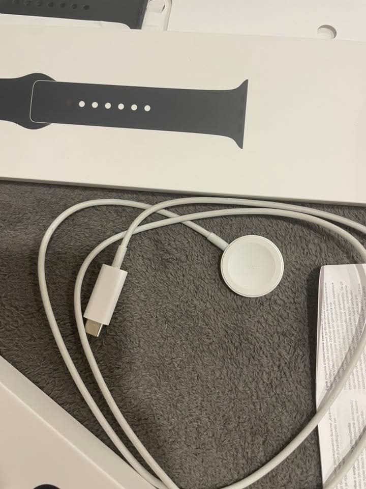 Apple watch SE , неразличим от нов