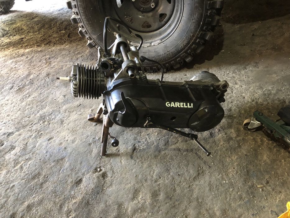 Vând scuter 50 cc fară scânteie