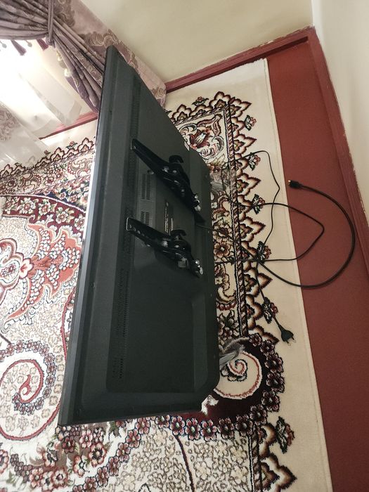 Rosso 40 led televizor
