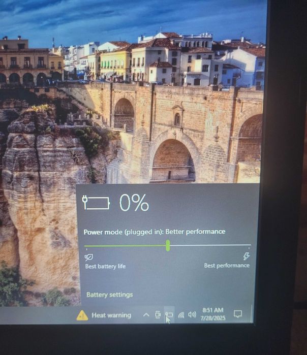 Laptop HP I5-7500 8Gb DDR4 500 Gb SSD  video R5 2Gb