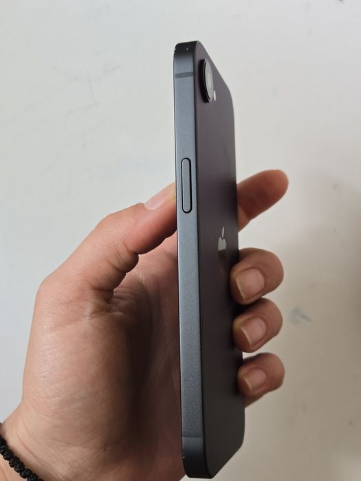 Vand telefon iPhone 16e