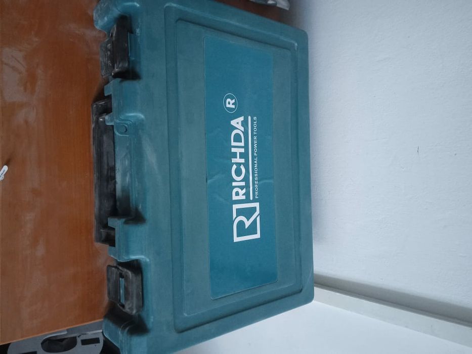 Продам  перфоратор