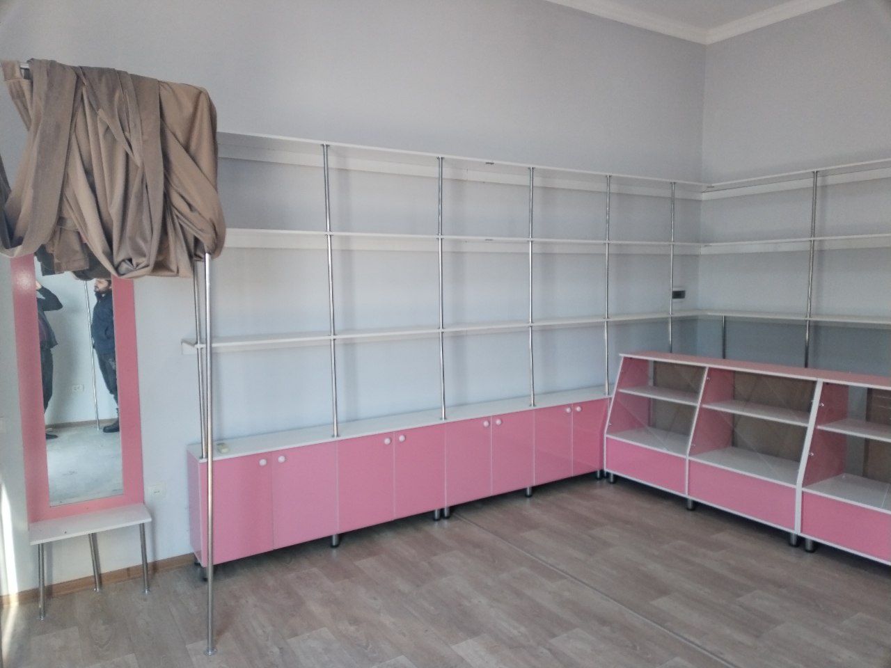 Magazin mebel yangi ishlatilinmagan 7 mln kelishamiz