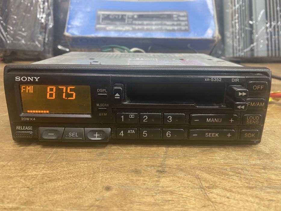 Player auto Sony XR 5352 old school nou