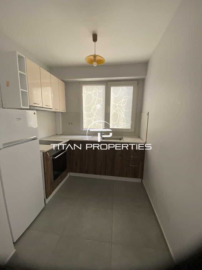 Дава се под наем Етаж от къща в Варна, Цветен квартал - 58 кв.м за 375 € - Снимка #3