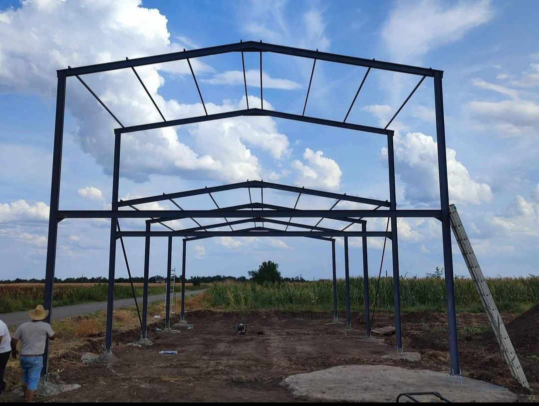 Vând hală metalica pe comanda clientului