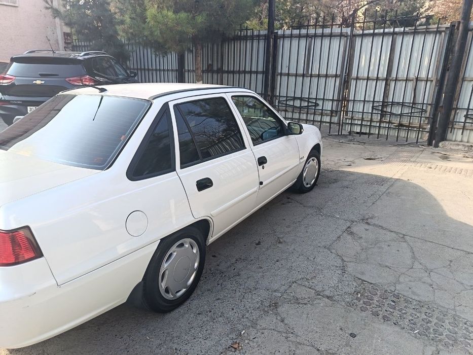 Продаётся nexia 2