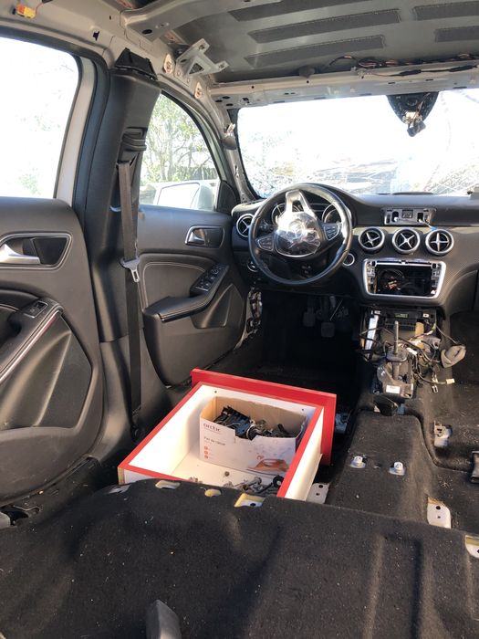 Dezmembrez Mercedes A class w176