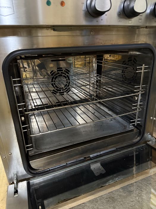 Професионална конвенционална фурна