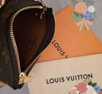 Portchei Louis Vuitton unisex, saculet, etichetă/France