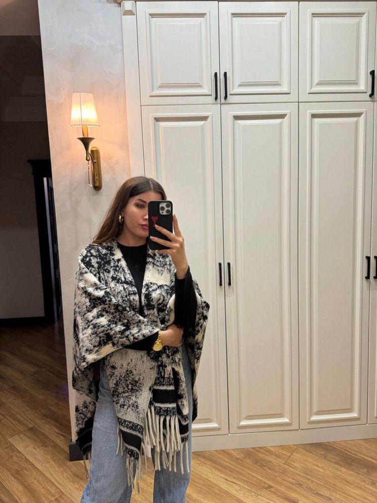Теплая шаль Dior женская