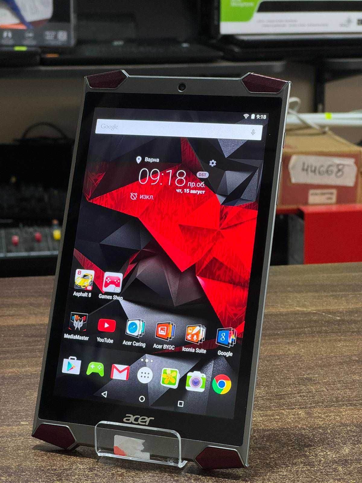 Продавам таблет Acer Predator 8