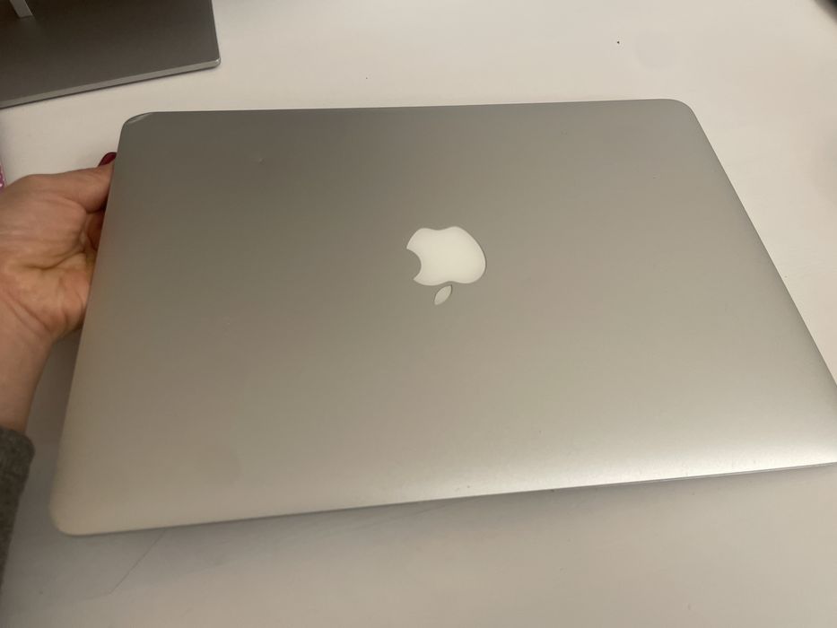 ноутбук Macbook Air 13 inch процессор 1,4