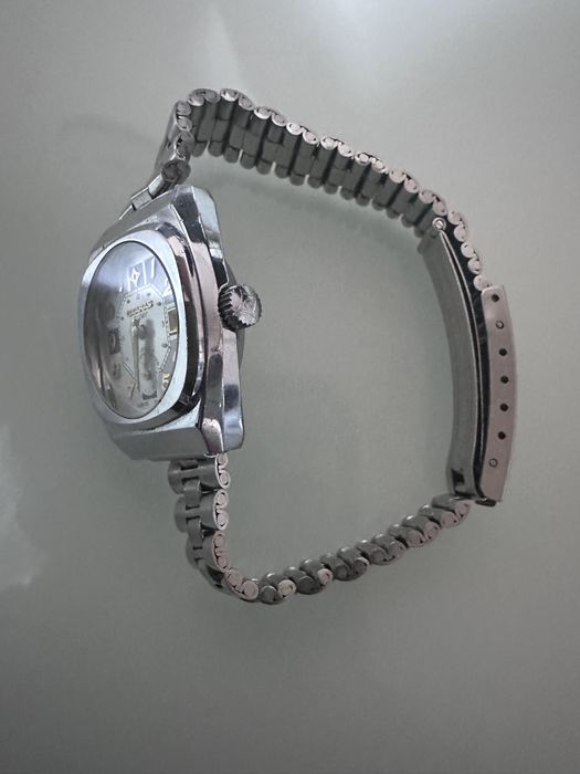 Ceas vintage  ovaras super