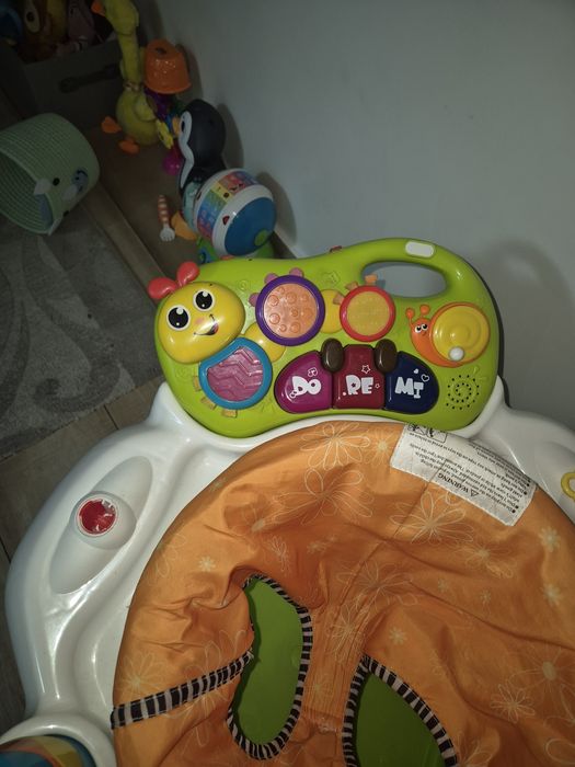 Centru de activitati cu trambulina