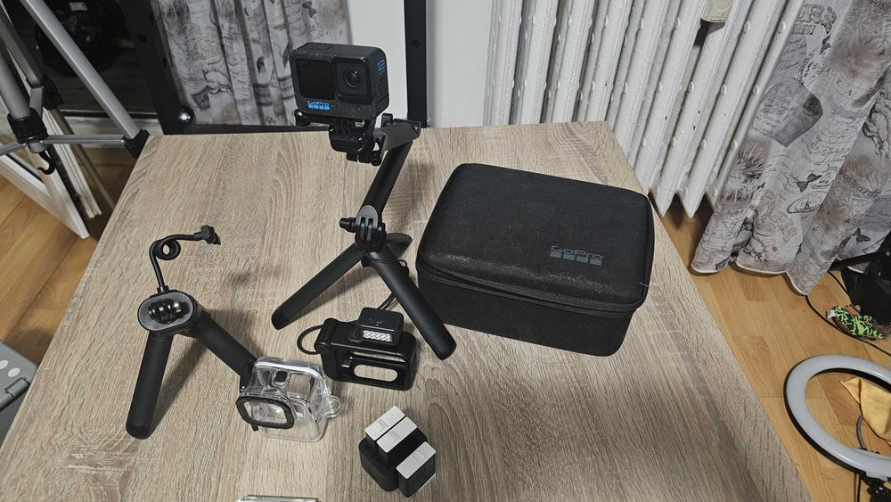 GoPro Hero 12 Black + Accesorii