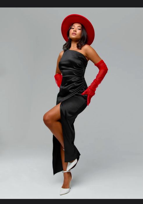 Вечернее Платье, черное, атлас 36р-р