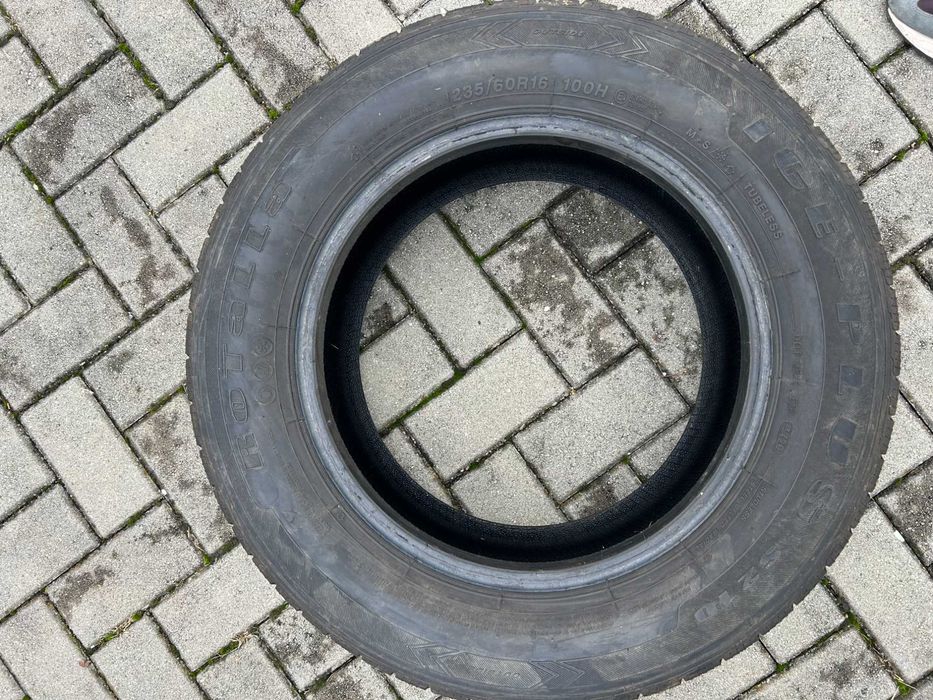 4 anvelope de iarnă Rotalla Ice-Plus S210 235/60/R16