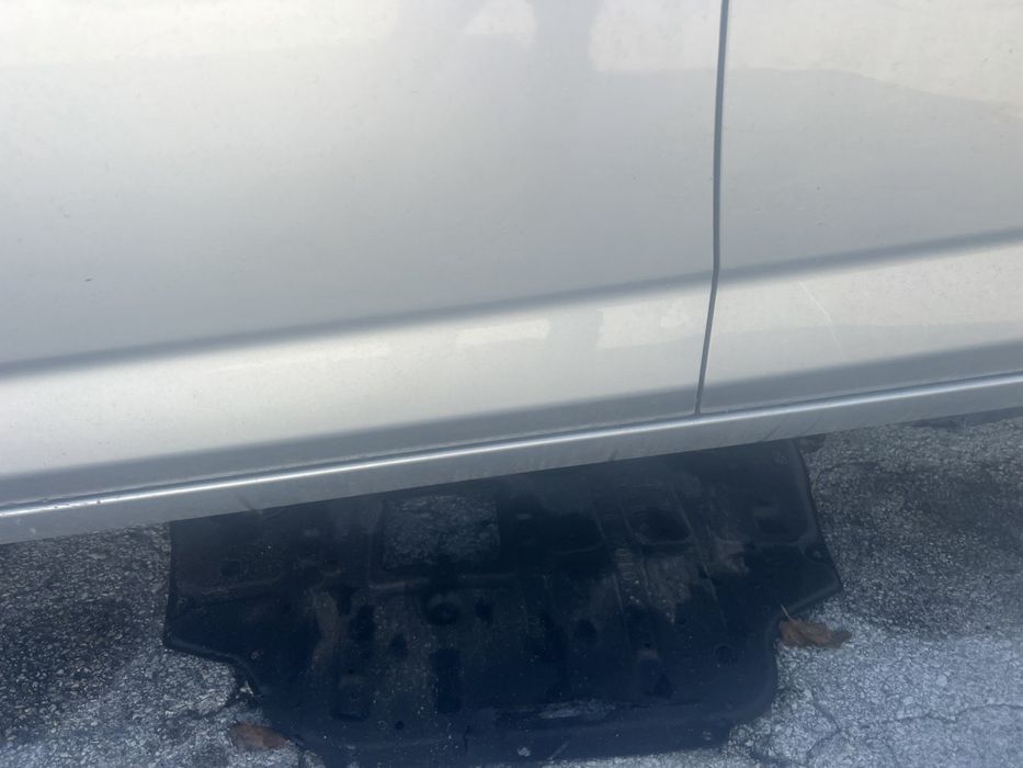 Предна и задна Врата за Тойота Рав4 Toyota Rav4 сиви врати 2008год