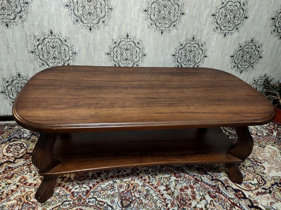 Журнальный столик (MDF) в отличном состоянии