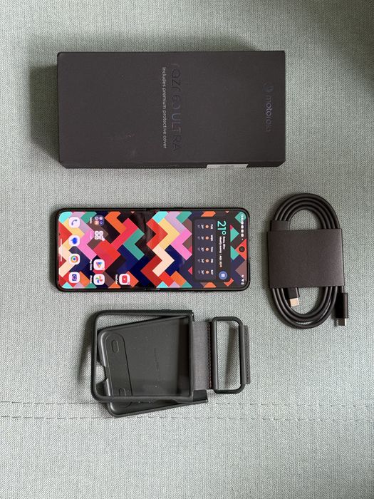 Vand Motorola razr60 Ultra - Nou
