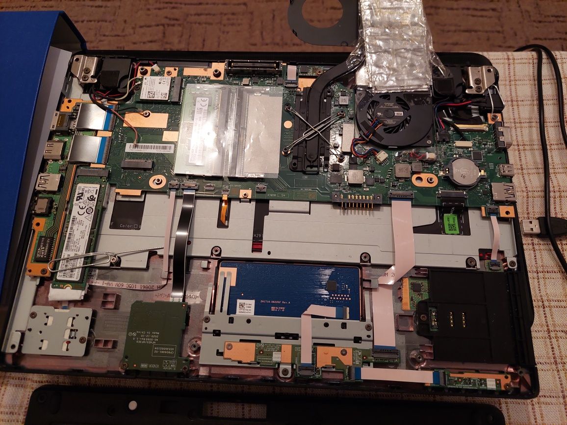 Fujitsu lifebook e5411, i5-11a ,256gb ssd,4gb ram ddr4,incomplet