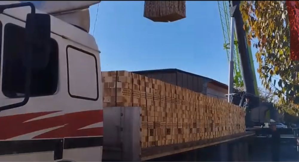 Жжёные кирпичи прямо из завода