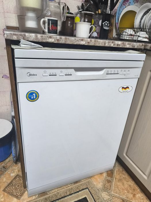 Midea DWF12- 5203 посудомоечная машина