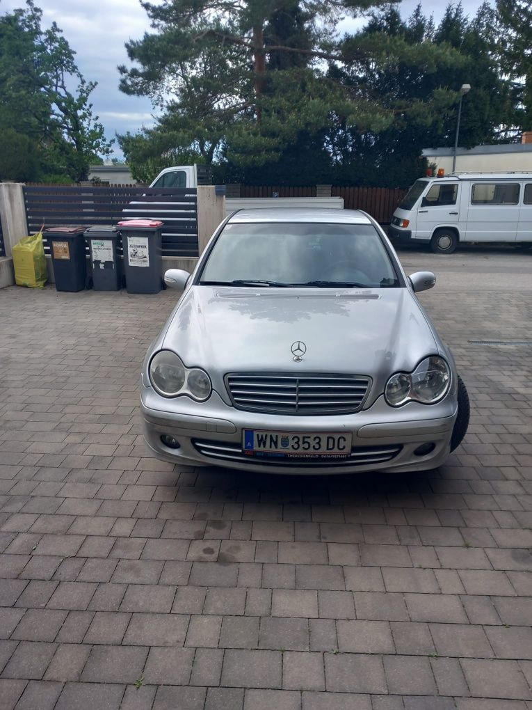 Mercedes  Motor 2000. An fabricație 2006