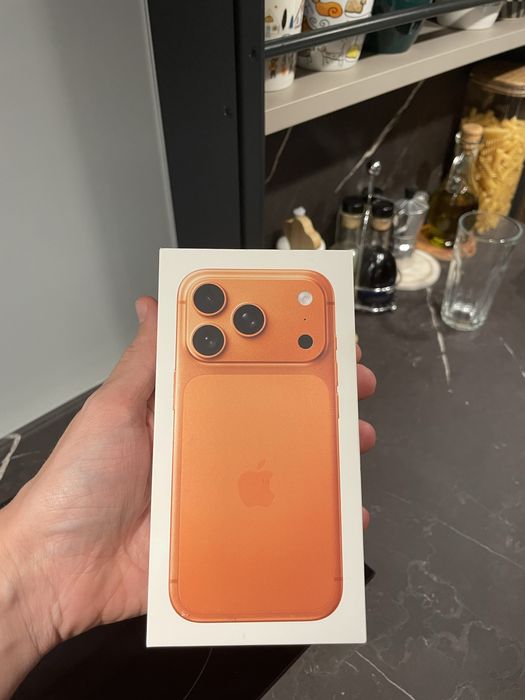 Iphone 17 pro 256 orange