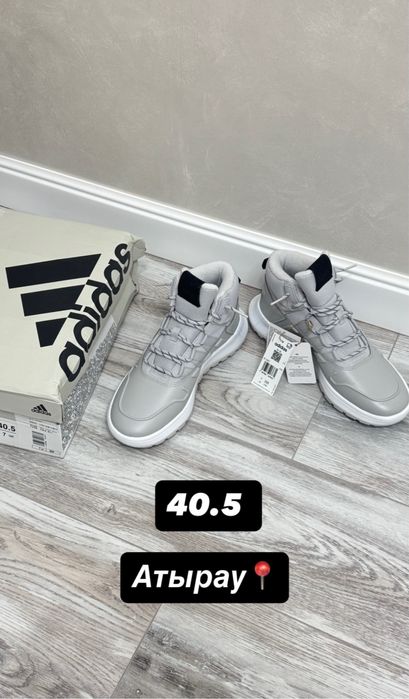 Кроссовка адидас