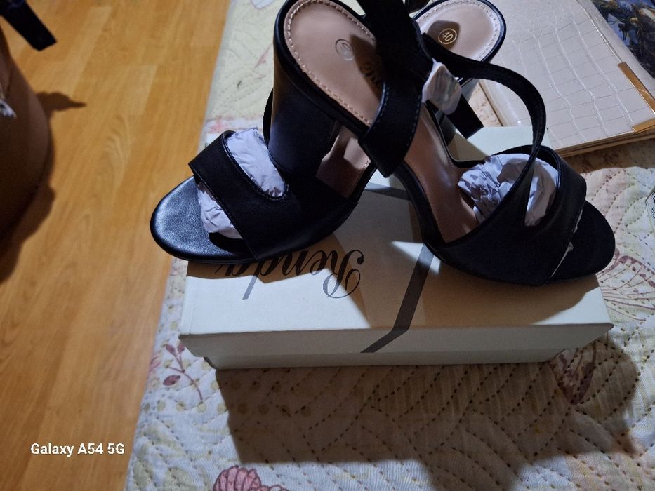 Дамски обувки на ток