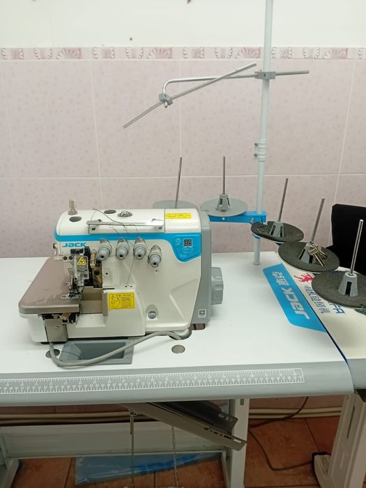 Продаю Швейная Машины