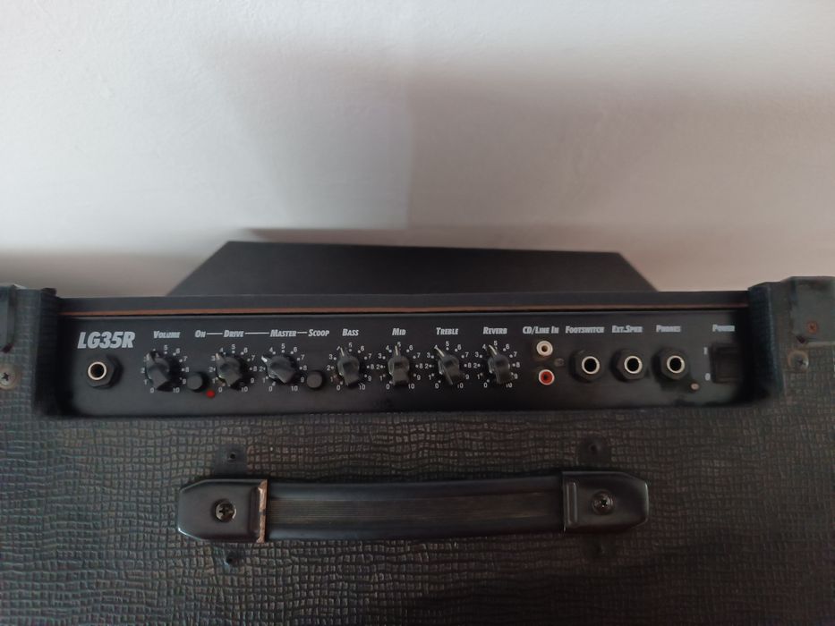 Vând amplificator Laney LG35R