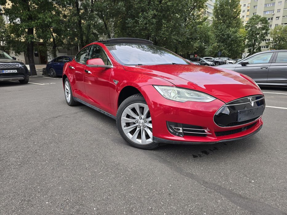 Tesla Model S 85 !!!