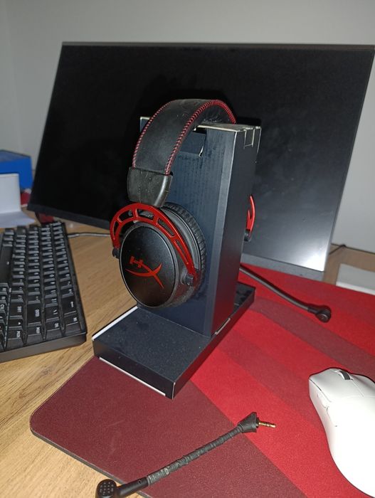 Продаю игровые наушники hyperx cloud alpha