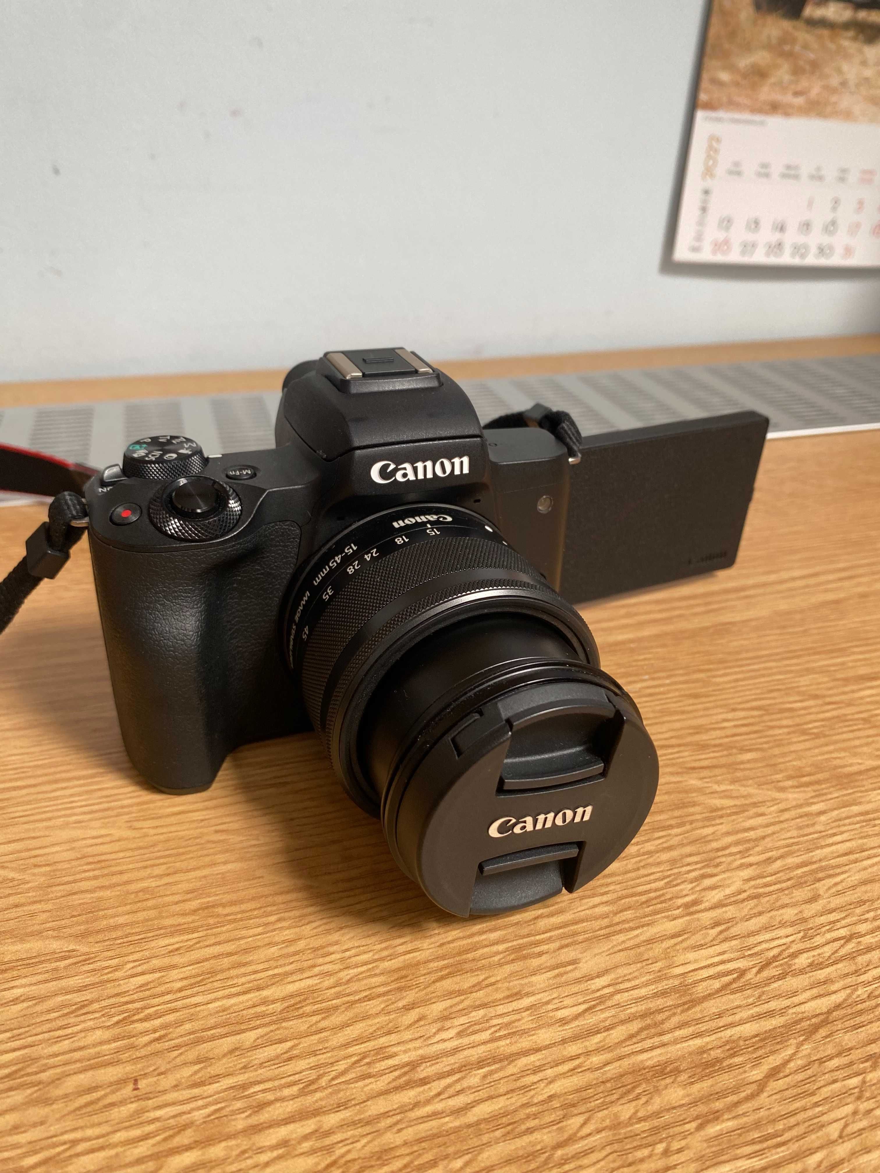 Canon EOS M50+Obiectiv EF-M 15-45 IS STM+Geanta Lowepro+2 MicroSd 64Gb