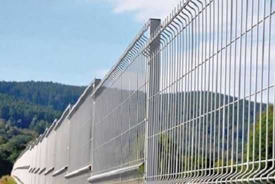 Garduri din sipca metalica, plasa bordurata, lemn tip jaluzea, fier