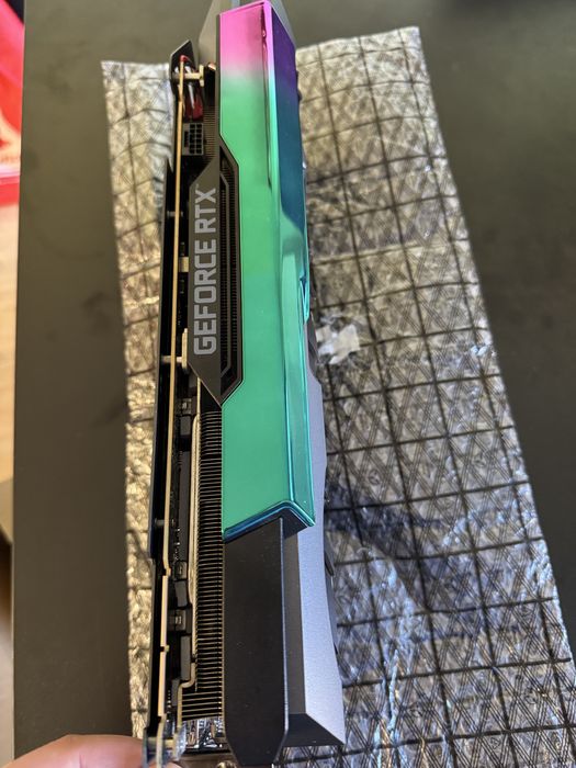 RTX 3090 ti 24GB - Zotac AMP extreme Holo