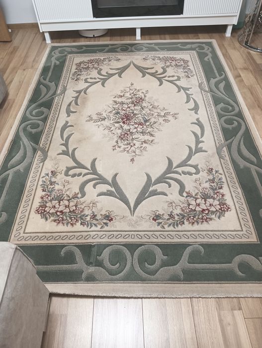 Covoare de lana in stare bună