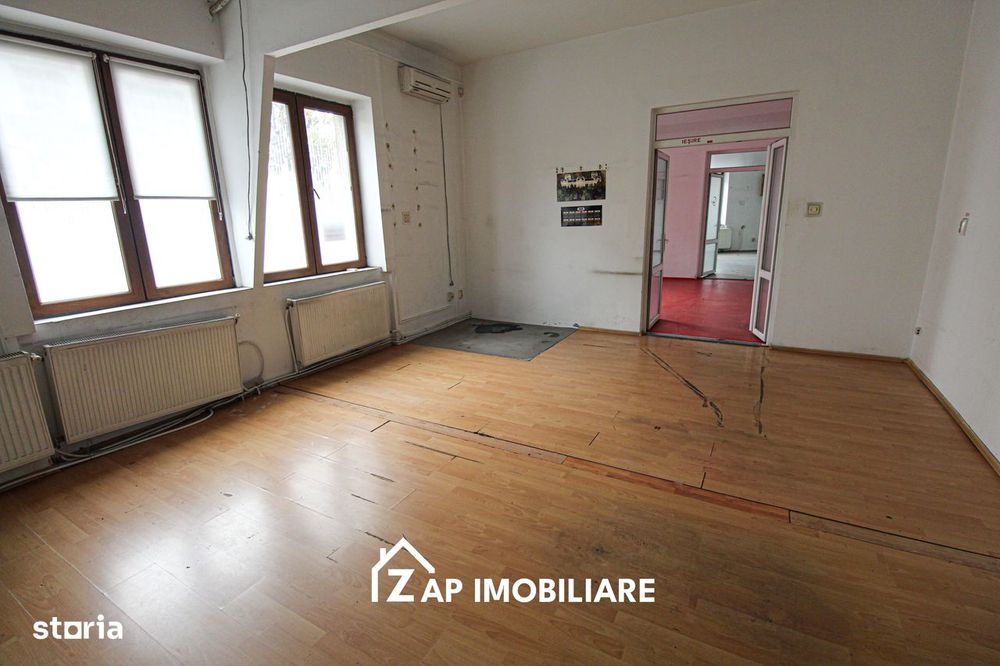 Spatiu central 216 mp + parcare