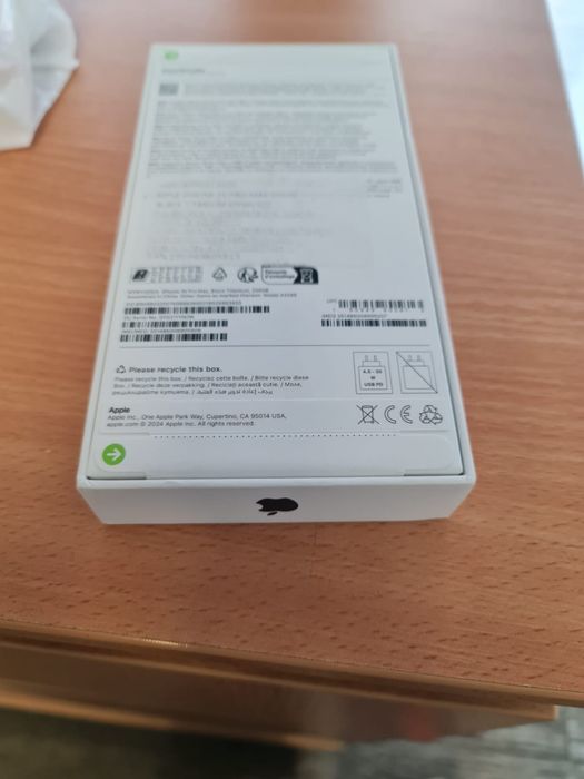 Vand Iphone 16 PRO Max-256GB - schimb cu Iphone 17 si achit diferenta