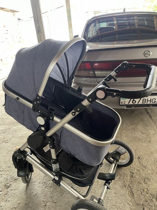 Коляска детская в хорошем состояния