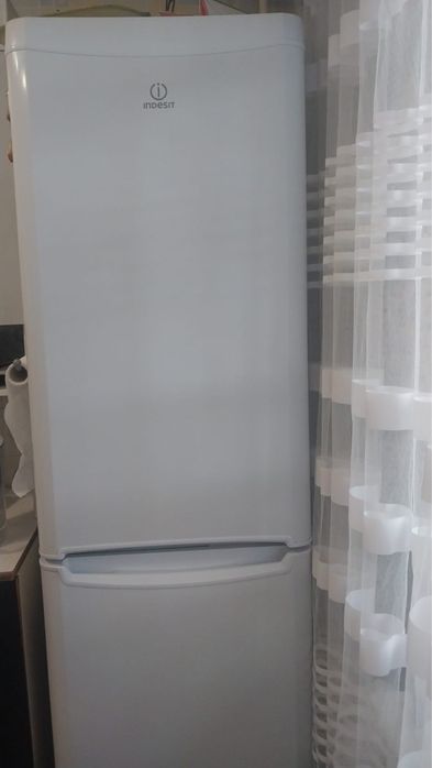 Отдам холодильник