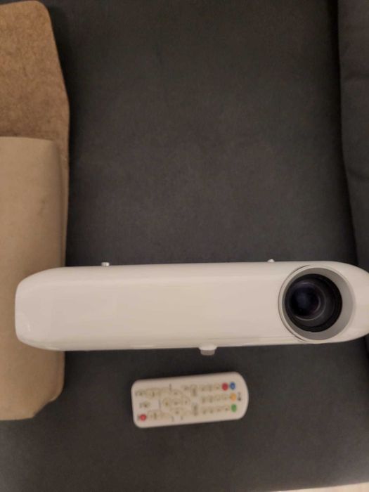 Videoproiector LG PW1000G