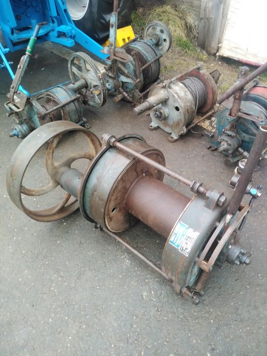 Trolii tractor forestiere