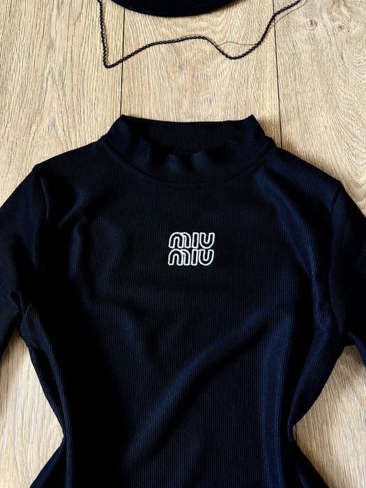 Разкошна много удобна рипсена блузка Miu Miu